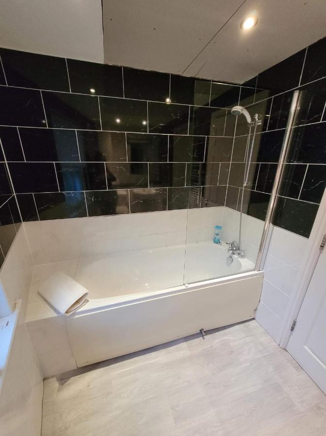 울버스톤 3 Laurel Court 빌라 외부 사진